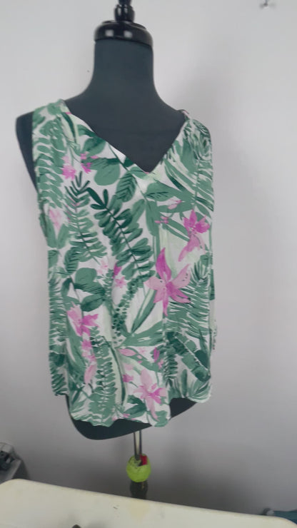 Sleeveless blouse