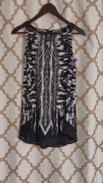 Lily Morgan sleeveless blouse