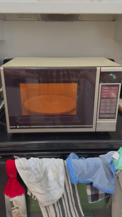 Hitachi vintage microwave (tested)