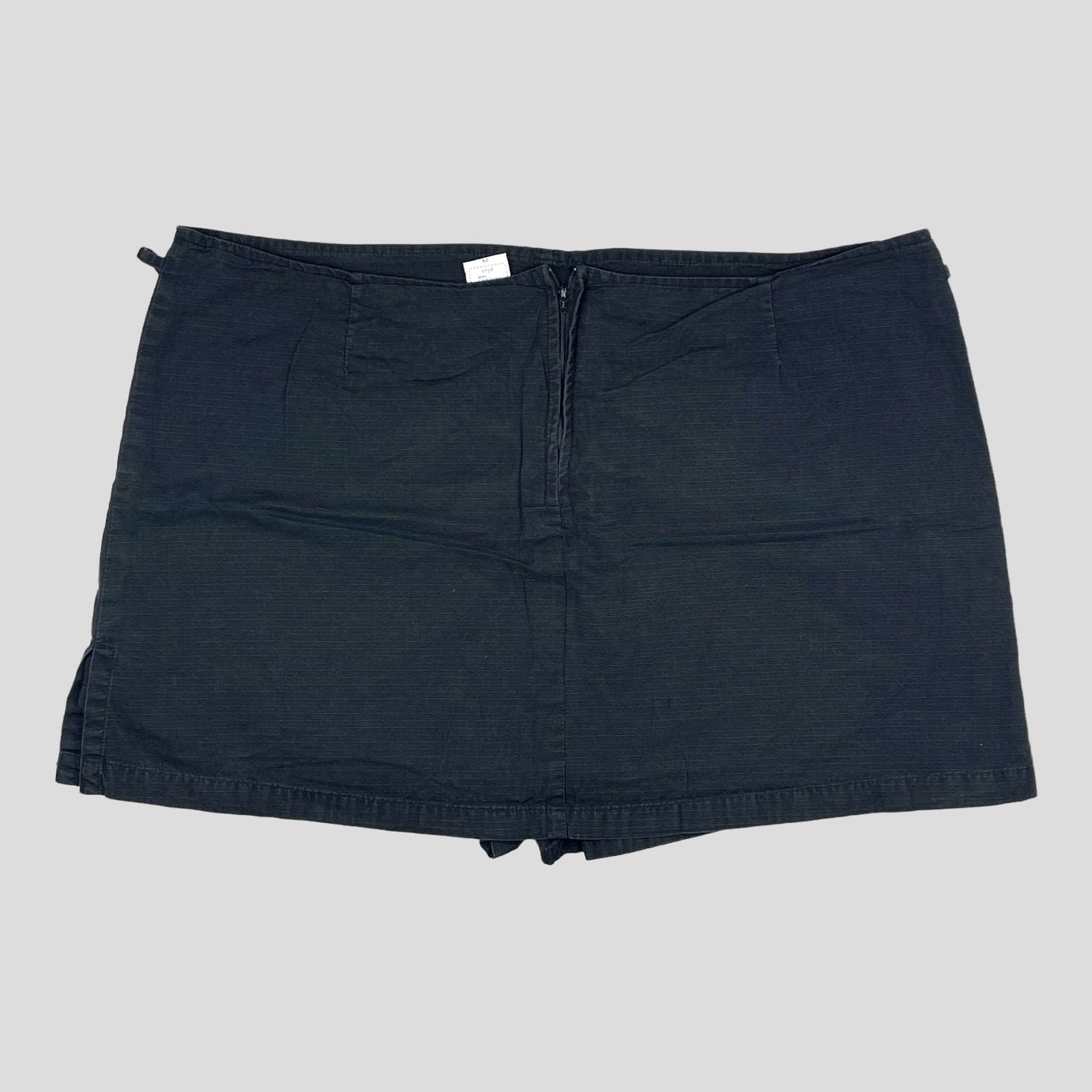 725 skort (25)