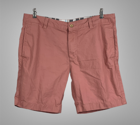 Seven Oaks short