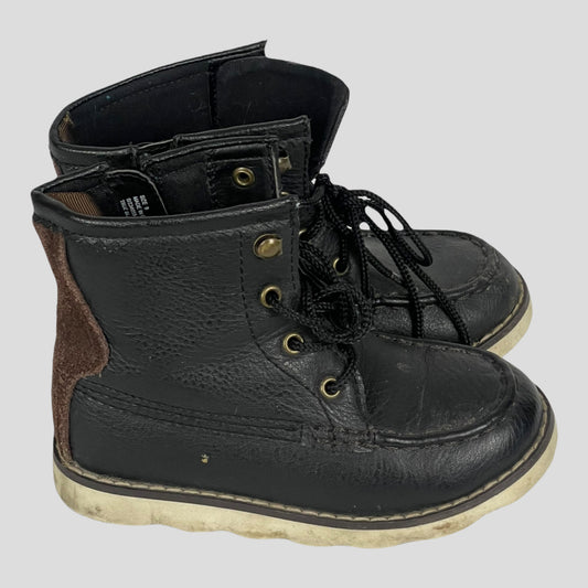 GAP Hiker boot (Toddler 9)