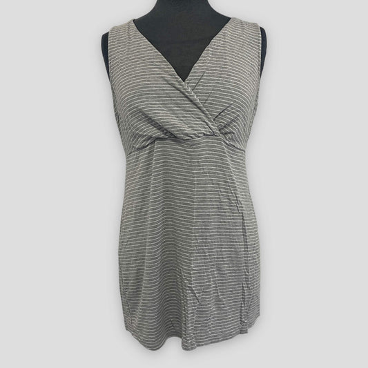 Thyme sleeveless maternity top (L)