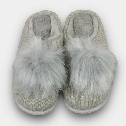 Pom pom slipper (5/6 ~ new)